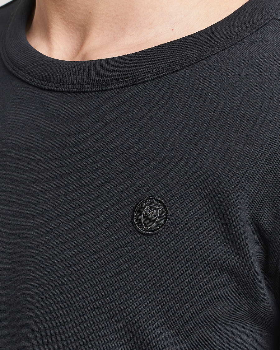 Men | Sweaters & Knitwear | KnowledgeCotton Apparel | Erik Badge Sweatshirt Jet Black
