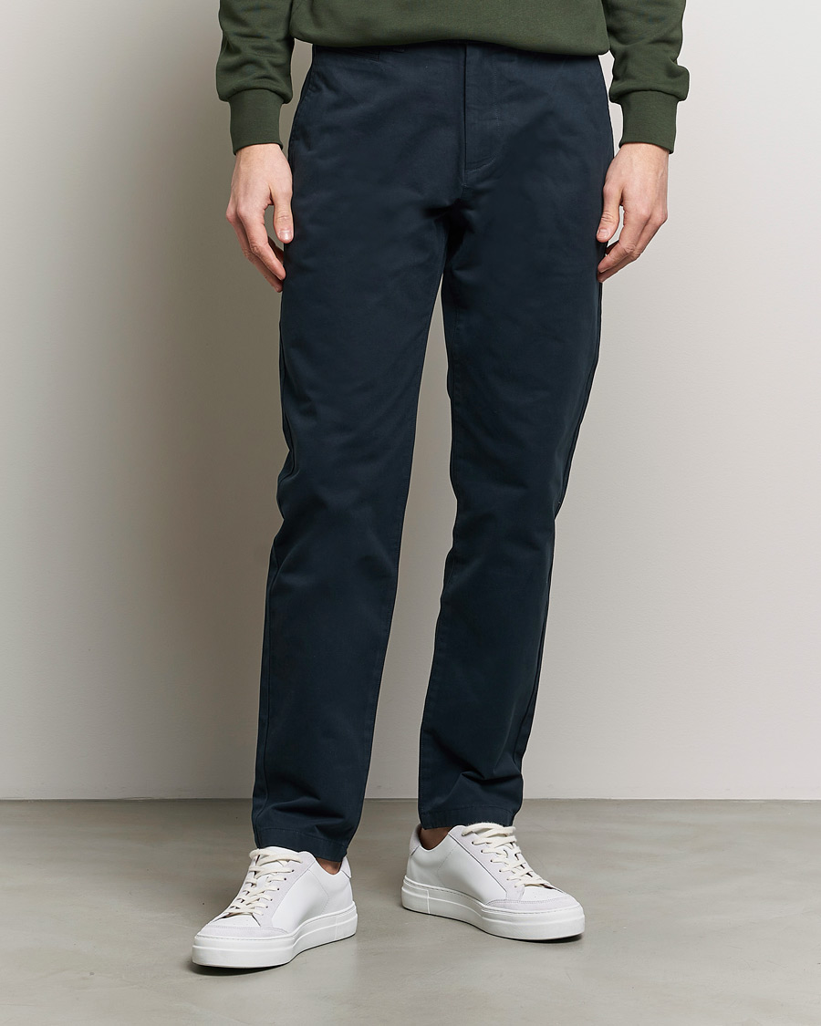 Men | Trousers | KnowledgeCotton Apparel | Chuck Regular Cotton Twill Chino Total Eclipse