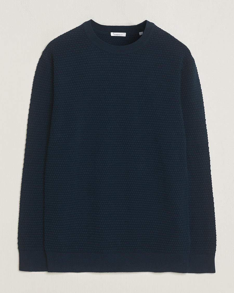 Men | Sweaters & Knitwear | KnowledgeCotton Apparel | Vagn Bubble Knit Cotton Crew Neck Total Eclipse