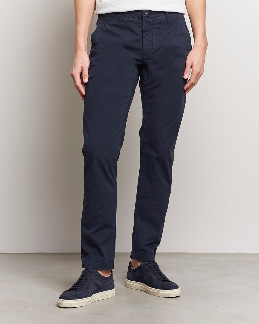 Men | Trousers | Jacob Cohën | Bobby Cotton Gabardine Chinos Navy