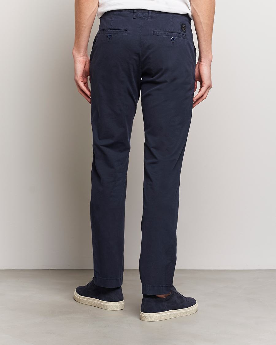 Men | Trousers | Jacob Cohën | Bobby Cotton Gabardine Chinos Navy