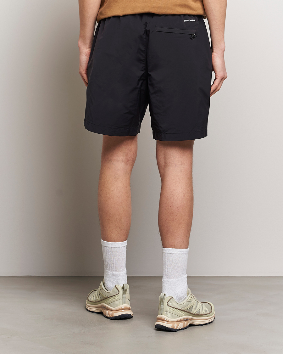 Men | Shorts | The North Face | Easy Wind Shorts Black