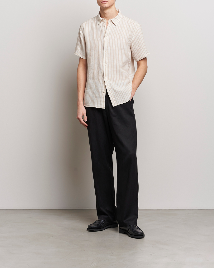 Men | Shirts | LES DEUX | Kris Linen Striped Short Sleeve Shirt Sand/Ivory