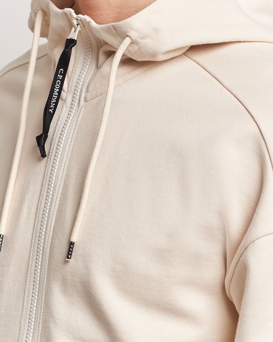 Men | Sweaters & Knitwear | C.P. Company | Diagonal Raised Fleece Full Zip Goggle Hoodie Ecru