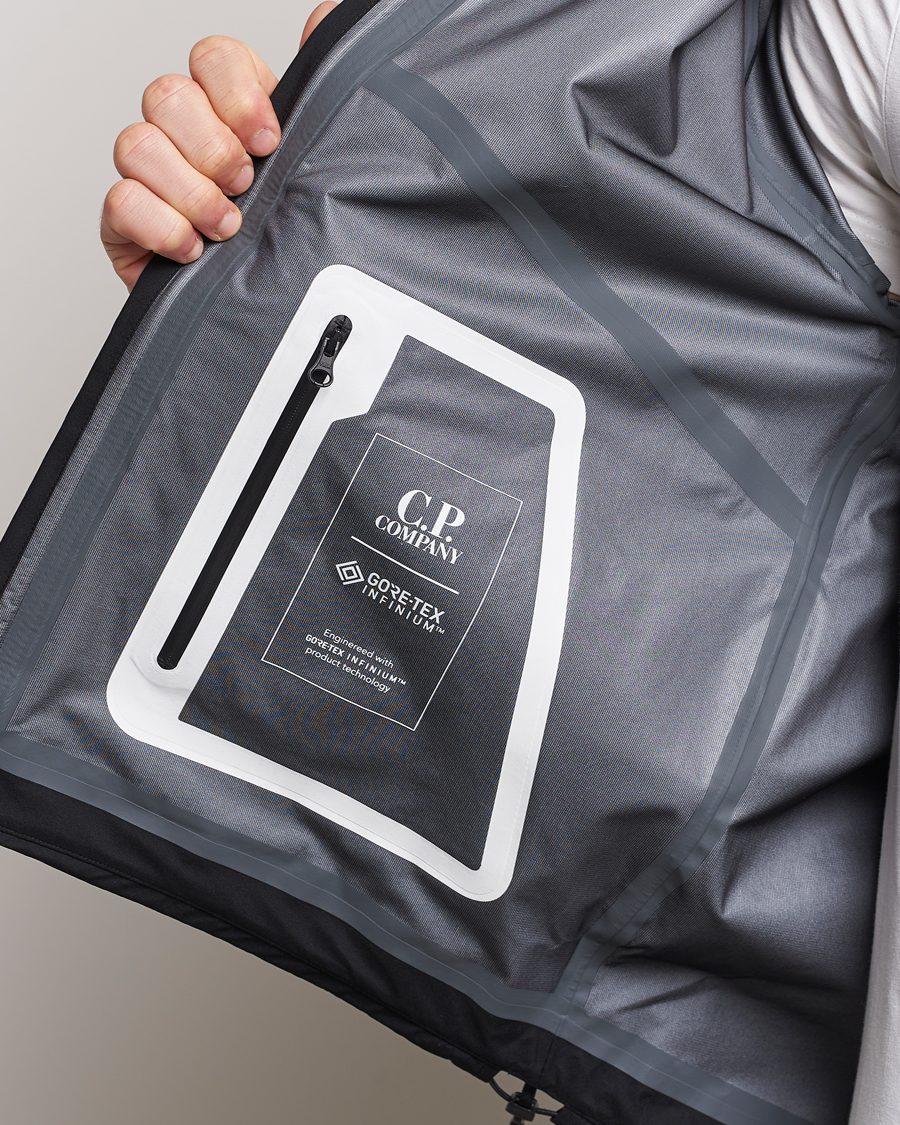 Men | Coats & Jackets | C.P. Company | Metropolis GORE-TEX Nylon Hooded Jacket Black