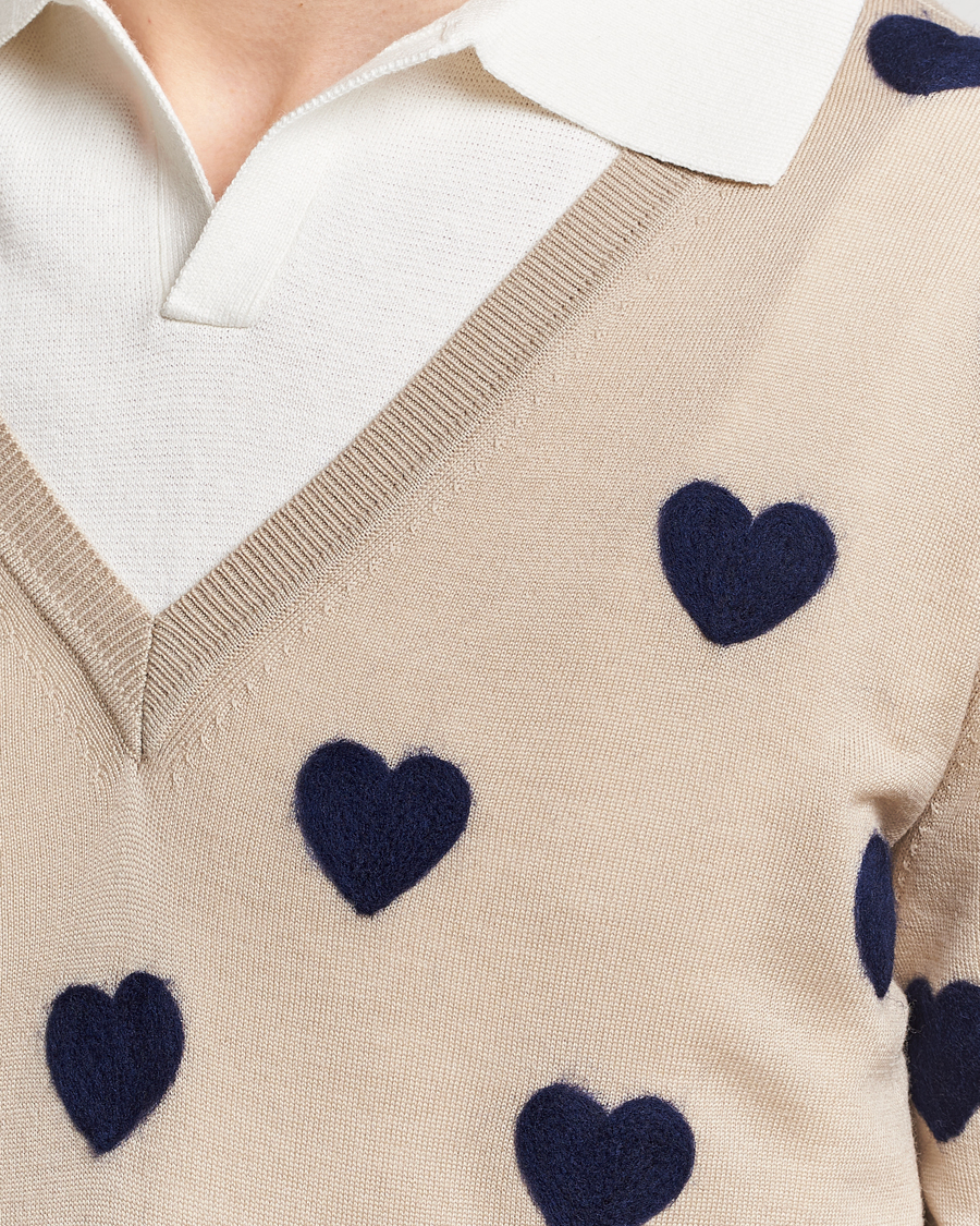 Men | Sweaters & Knitwear | Tiger of Sweden | Aaron Heart Knitted V Neck Nomad