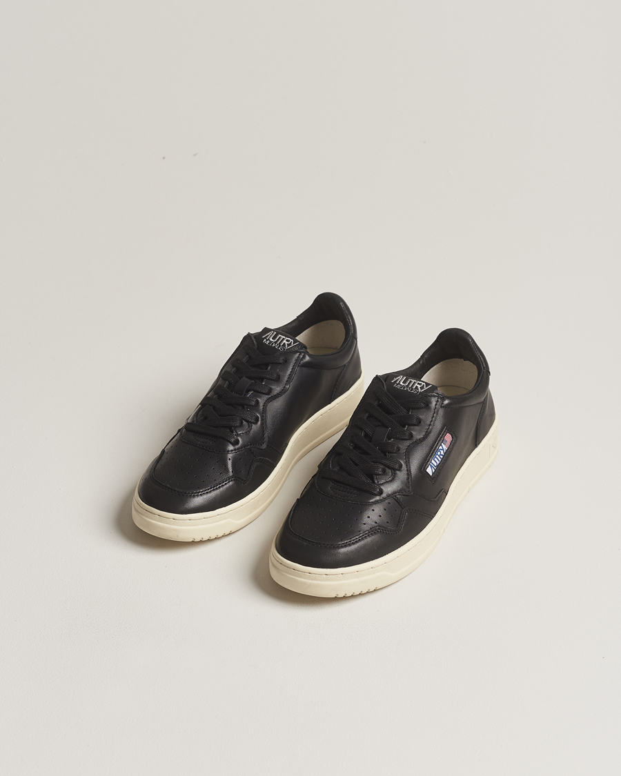 Men | Autry Medalist Low Sneaker Black | Autry | Medalist Low Sneaker Black