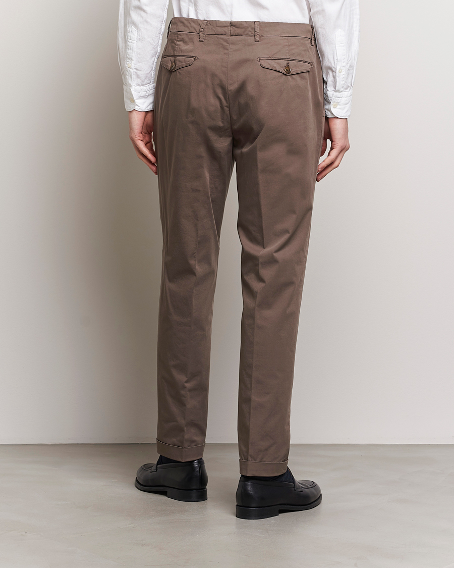 Men | Trousers | Briglia 1949 | Easy Fit Pleated Cotton Stretch Chino Brown