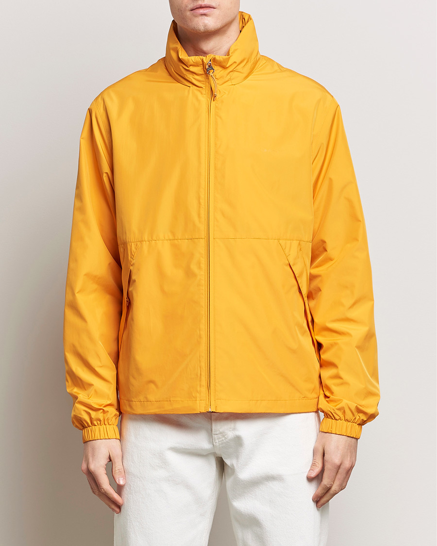 Men | Coats & Jackets | GANT | Light Nylon Windcheater Medal Yellow