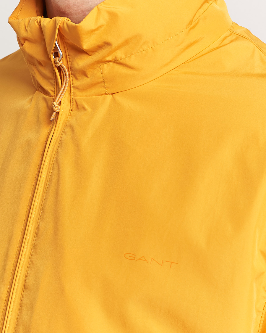 Men | Coats & Jackets | GANT | Light Nylon Windcheater Medal Yellow
