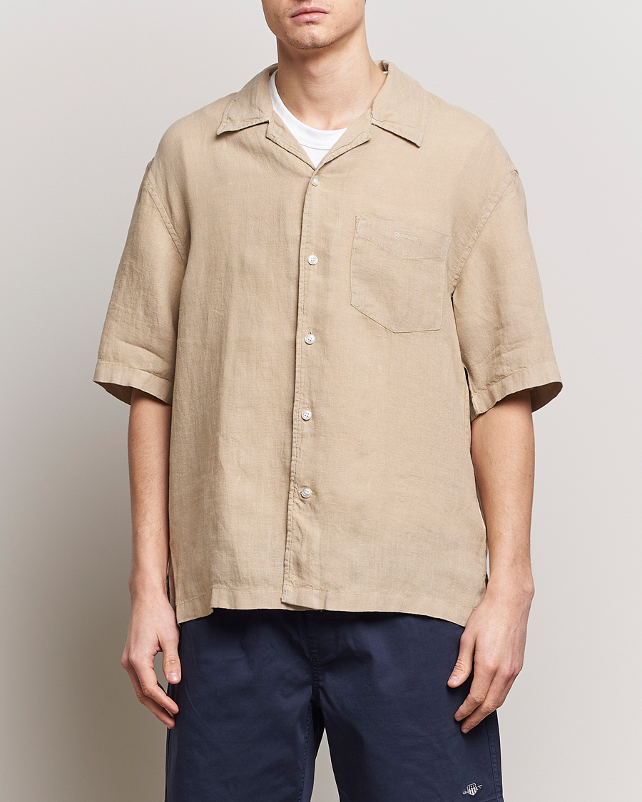Men | Shirts | GANT | Relaxed Fit Linen Resort Short Sleeve Shirt Concrete Beige
