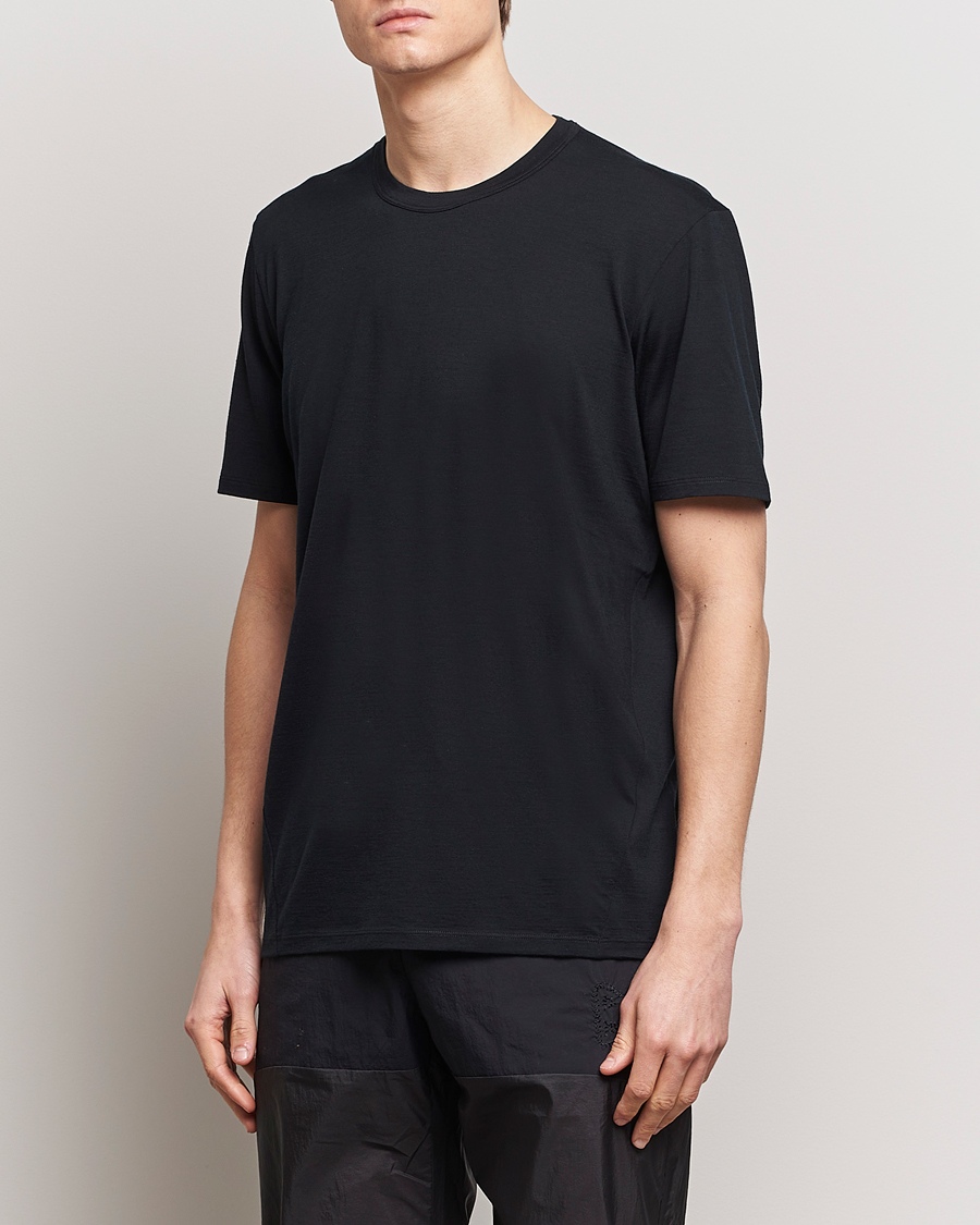 Men | T-Shirts | Arc'teryx Veilance | Frame Short Sleeve T-Shirt Black