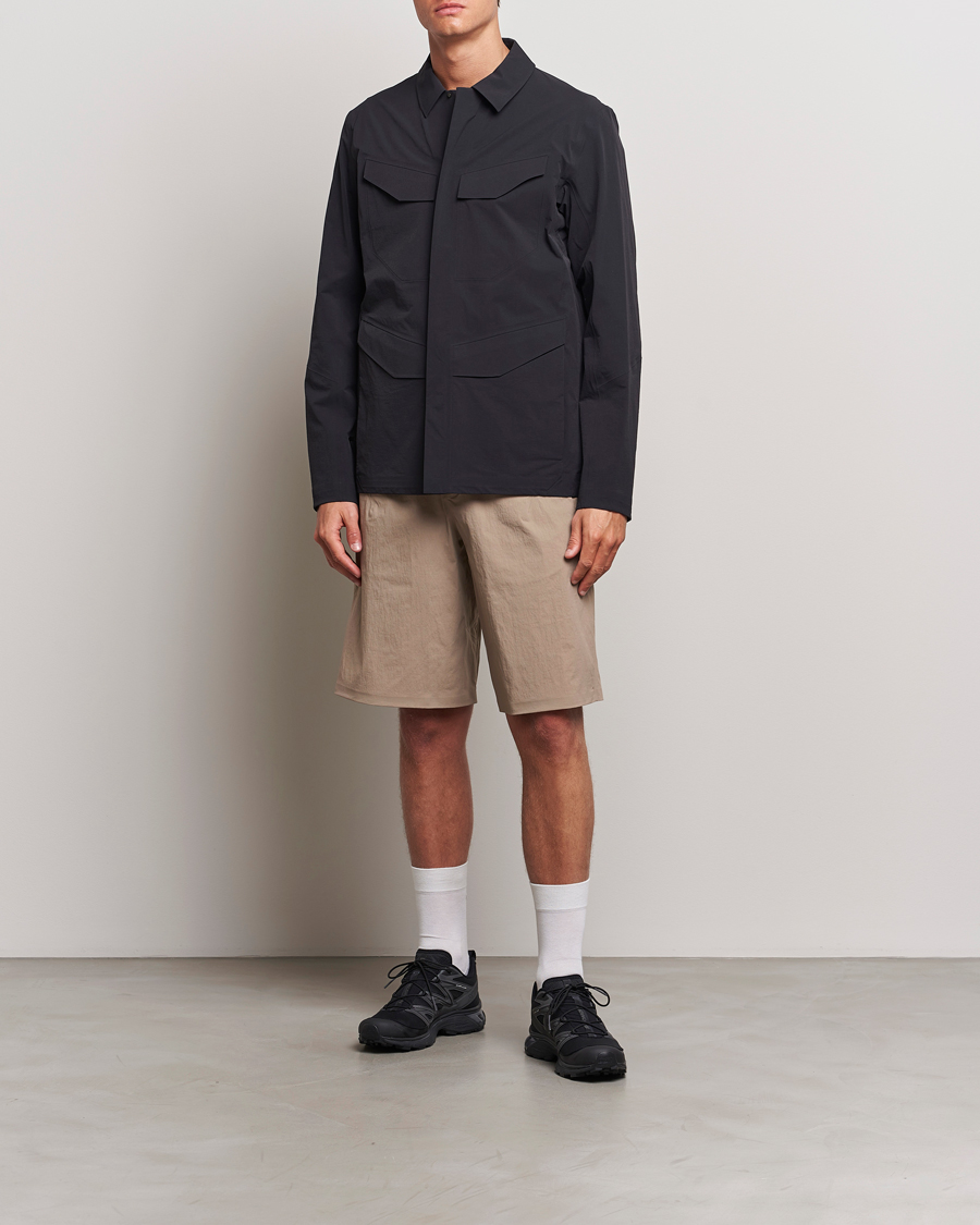 Men | Shorts | Arc'teryx Veilance | Spere Lightweight Water Repellent Shorts Soil