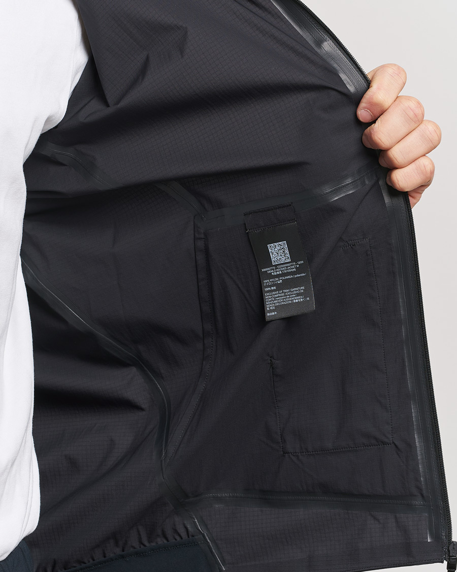 Men | Coats & Jackets | Arc'teryx Veilance | Demlo Hooded Jacket Black