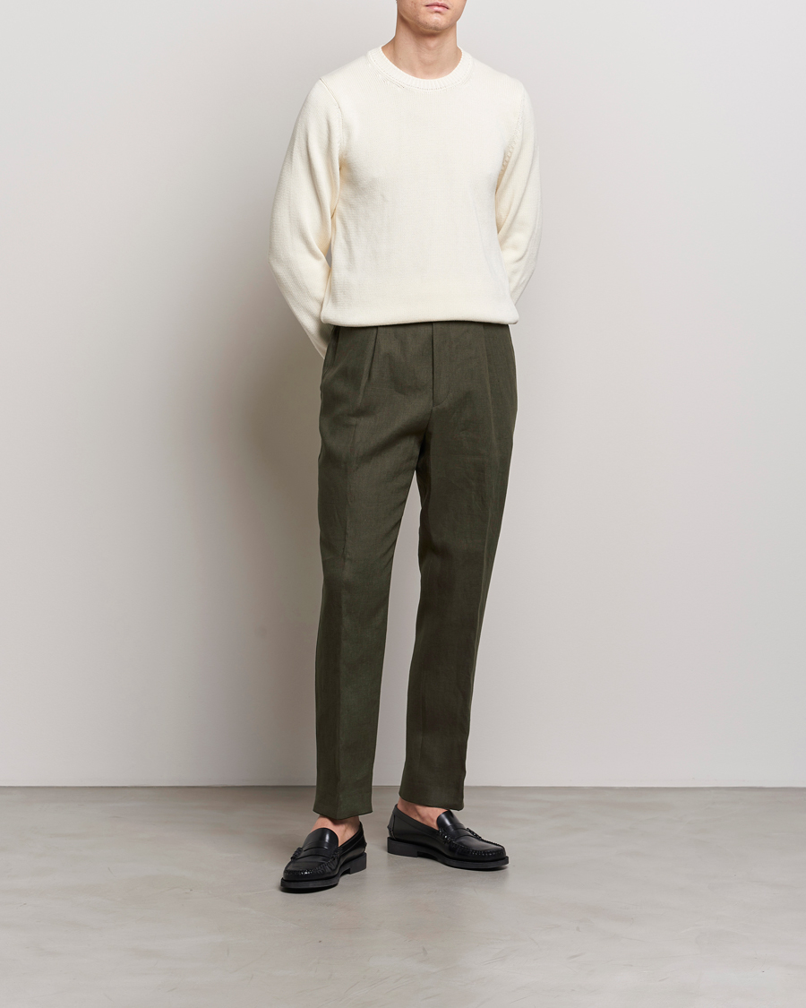 Men | Trousers | Oscar Jacobson | Delon Linen Trousers Olive