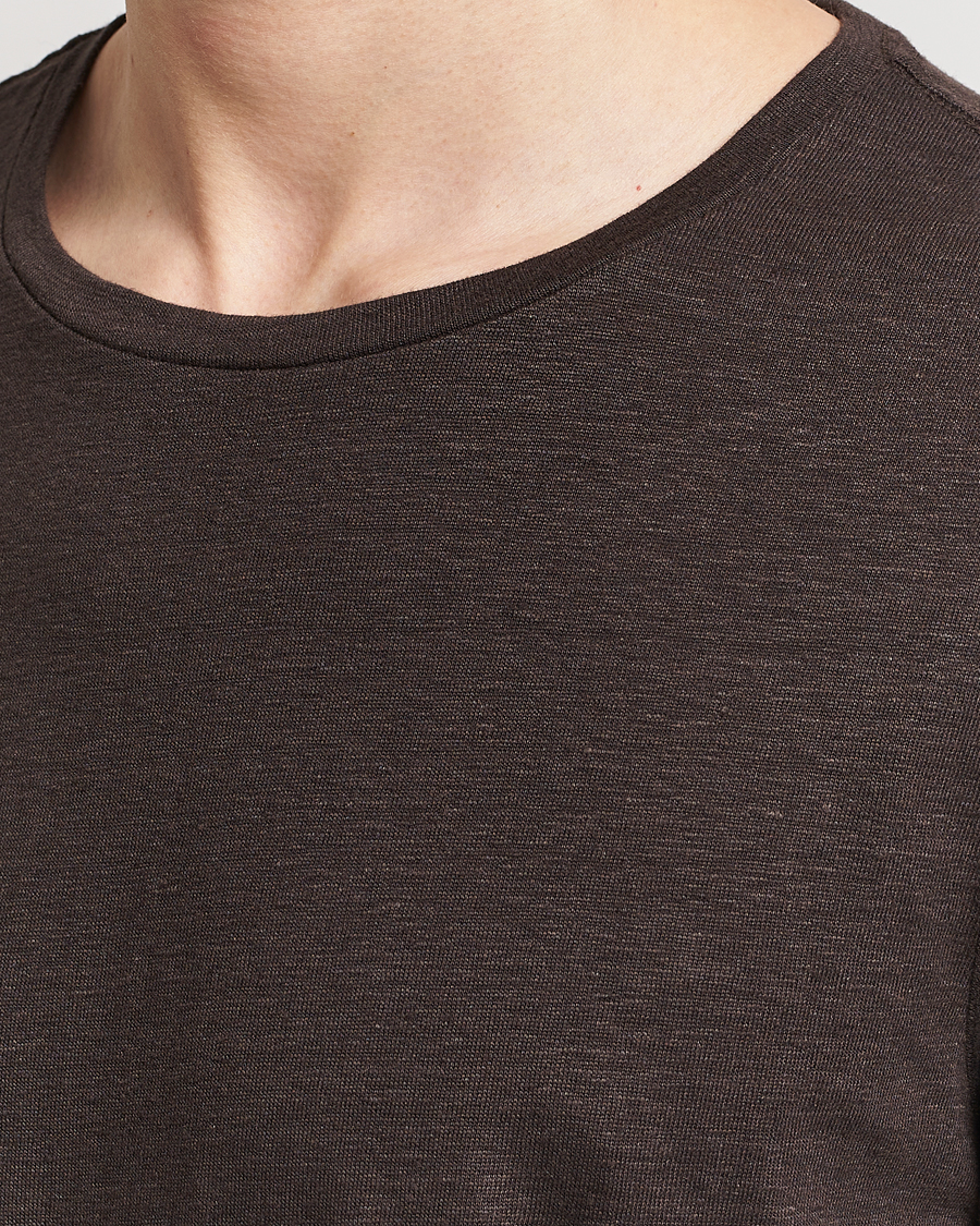 Men | T-Shirts | Oscar Jacobson | Kyran Linen T-Shirt Brown