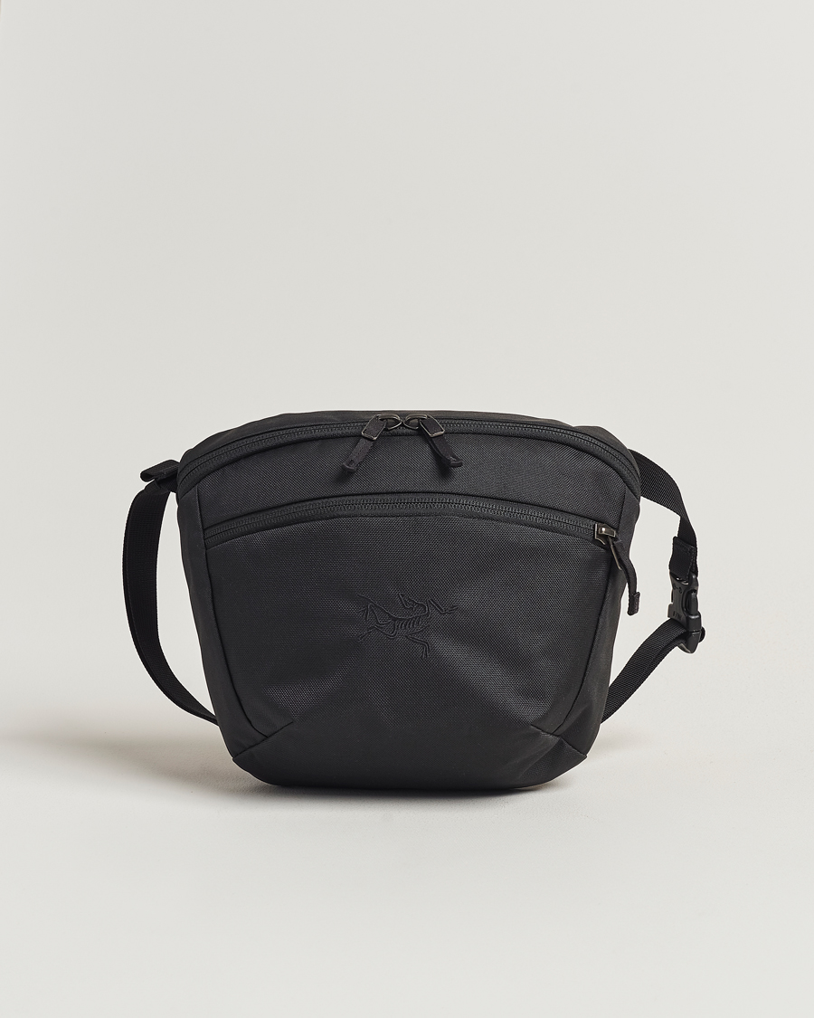 Arc'teryx Mantis 2 Waist Pack Black at CareOfCarl.com