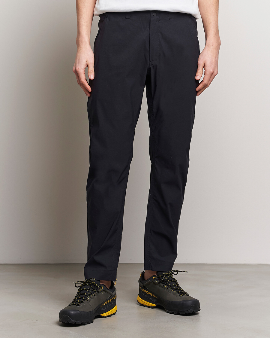 Men | Trousers | Peak Performance | Commuter Pants Black