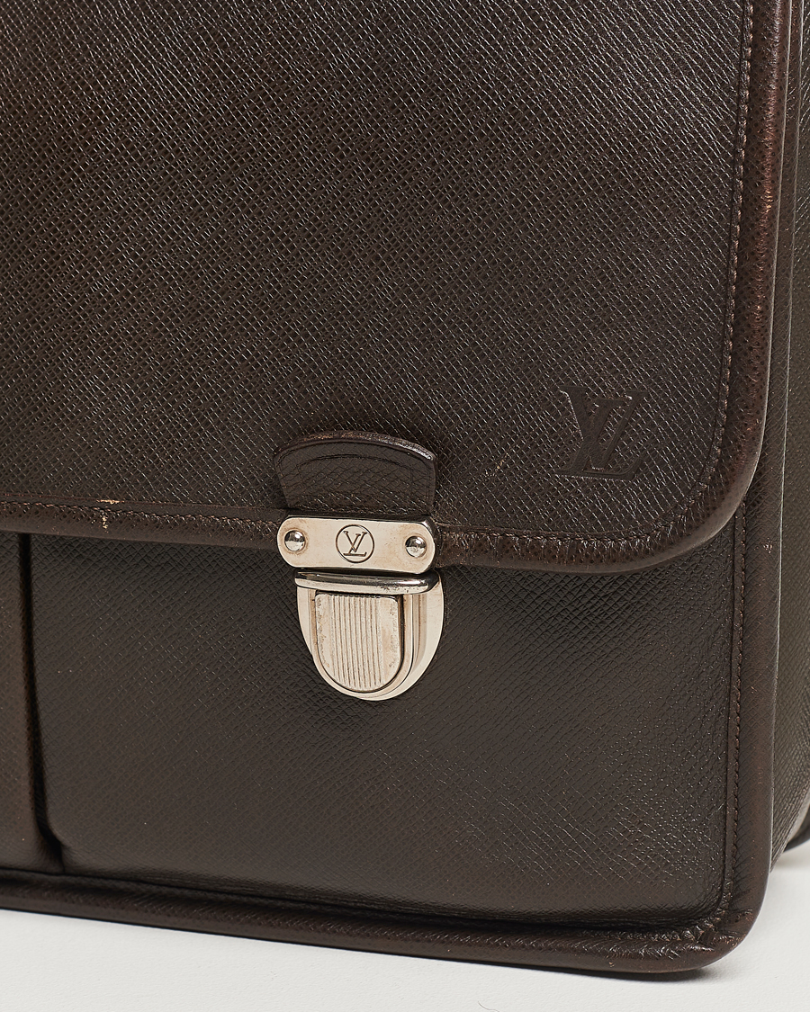 Men | Louis Vuitton Pre-Owned Alexei Leather Messenger Bag Leather Brown | Louis Vuitton Pre-Owned | Alexei Leather Messenger Bag Leather Brown