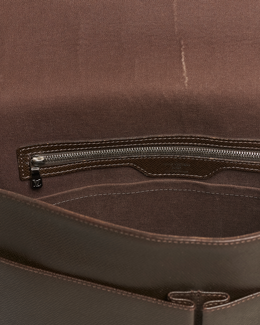 Men | Louis Vuitton Pre-Owned Alexei Leather Messenger Bag Leather Brown | Louis Vuitton Pre-Owned | Alexei Leather Messenger Bag Leather Brown