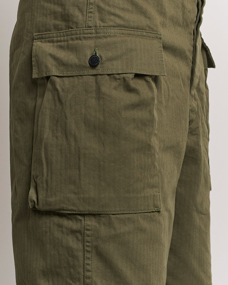 Men | Shorts | orSlow | Herringbone Cotton Cargo Short Army Green