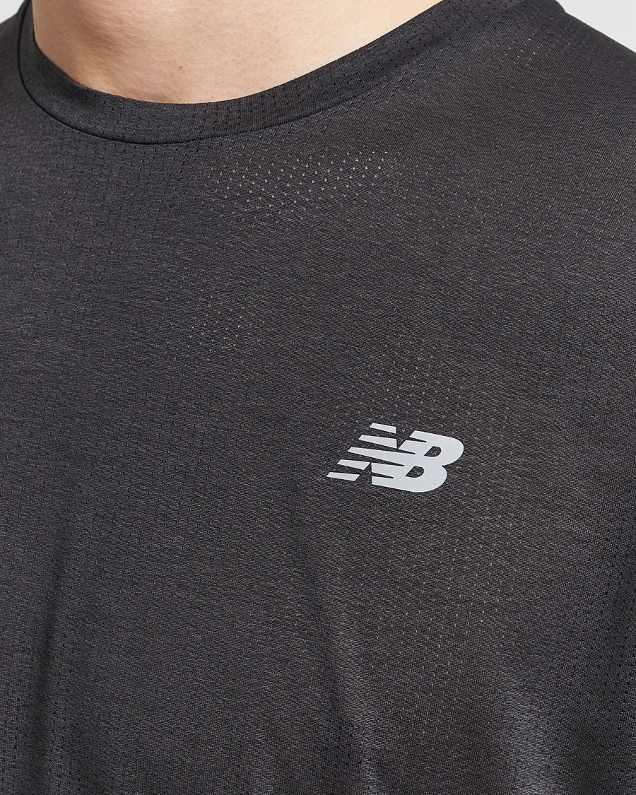Men | T-Shirts | New Balance Running | Athletics Run Long Sleeve T-Shirt Black