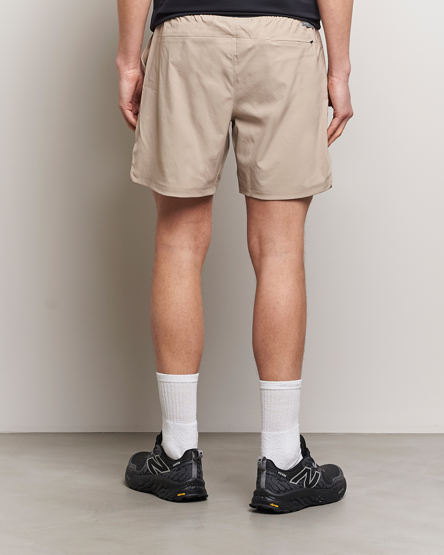 Men | Shorts | New Balance Running | Seamless Shorts 7 Lined Stoneware