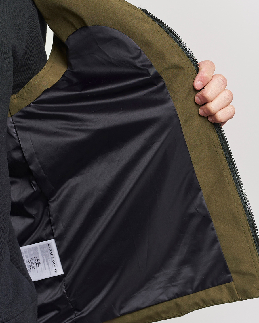 Men | Coats & Jackets | Canada Goose | Canmore Vest Military Green