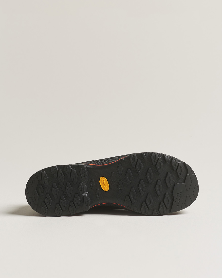Men | La Sportiva TX4 Evo GTX Hiking Shoes Carbon/Cherry Tomato | La Sportiva | TX4 Evo GTX Hiking Shoes Carbon/Cherry Tomato