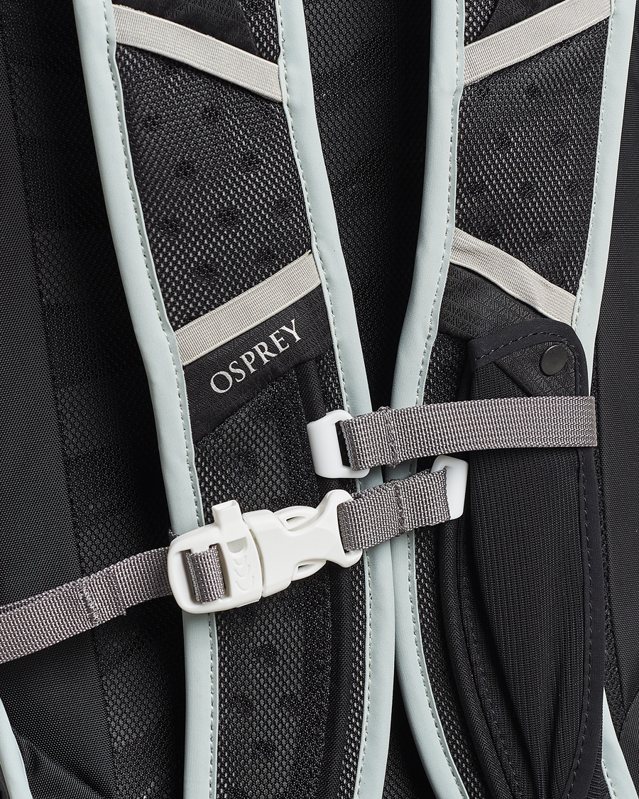 Men | Bags | Osprey | Talon Earth 22 Backpack Glacier Grey
