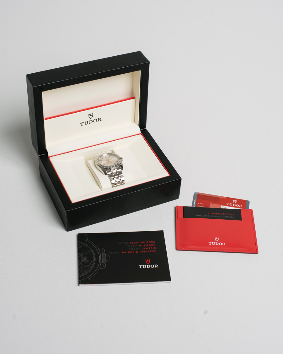 Men | Tudor Pre-Owned Classic Date-Day 23010 Silver | Tudor Pre-Owned | Classic Date-Day 23010 Silver