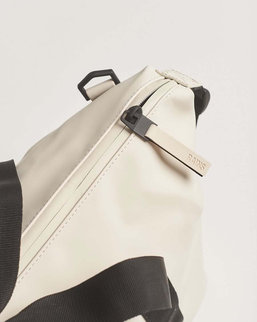 Men | Bags | RAINS | Hilo Small Weekendbag Dune