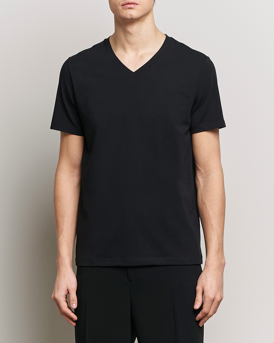 Men | T-Shirts | Filippa K | Organic Cotton V-Neck T-Shirt Black
