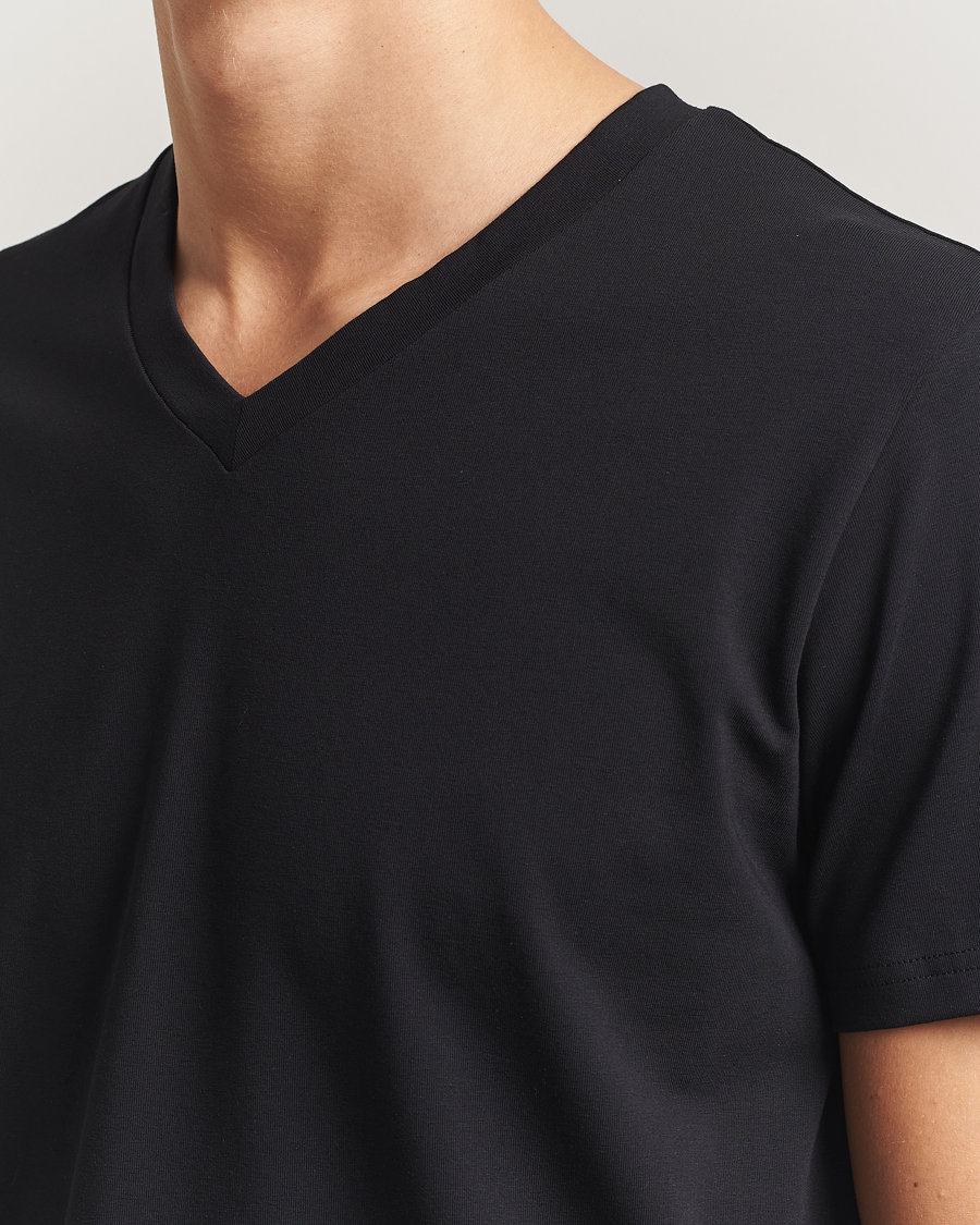 Men | T-Shirts | Filippa K | Organic Cotton V-Neck T-Shirt Black