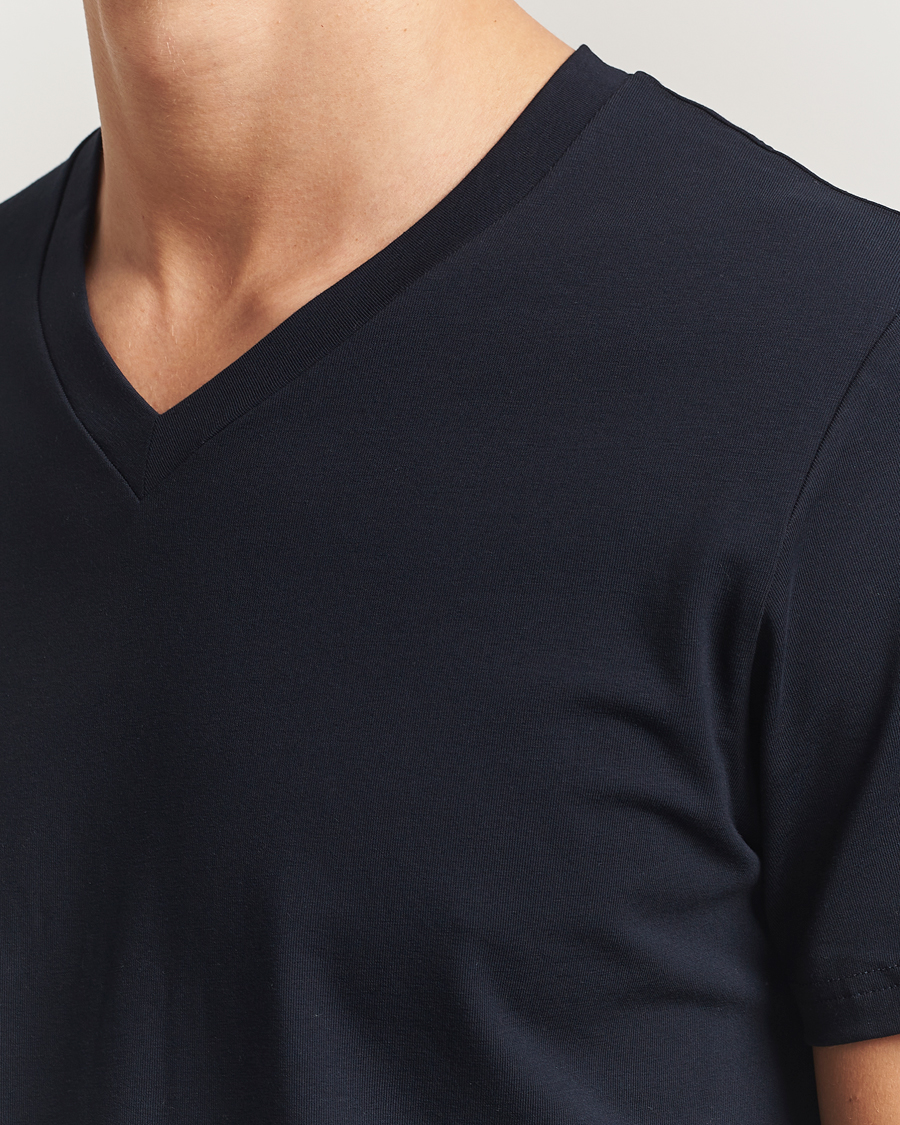 Men | T-Shirts | Filippa K | Organic Cotton V-Neck T-Shirt Navy