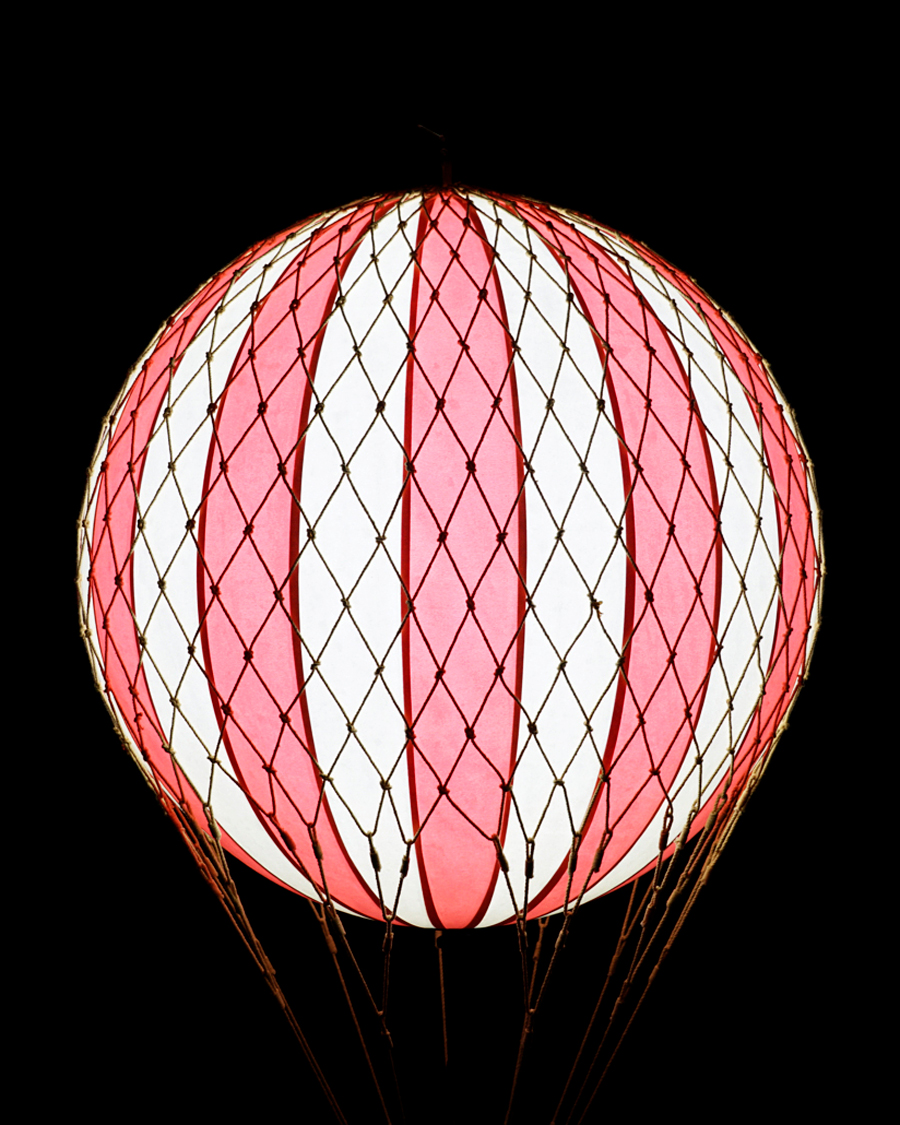 Men | Decoration | Authentic Models | Travels Light Led Balloon True Red