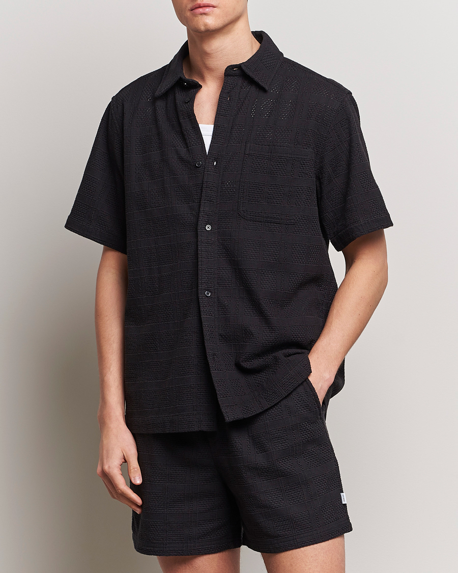 Men | Shirts | LES DEUX | Charlie Short Sleeve Knitted Shirt Black