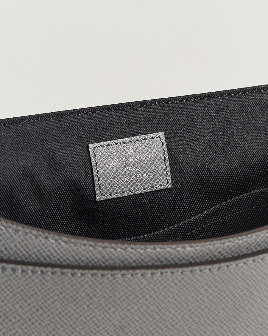 Men | Pre-Owned & Vintage Bags | Louis Vuitton Pre-Owned | District PM Taiga Messenger Grey