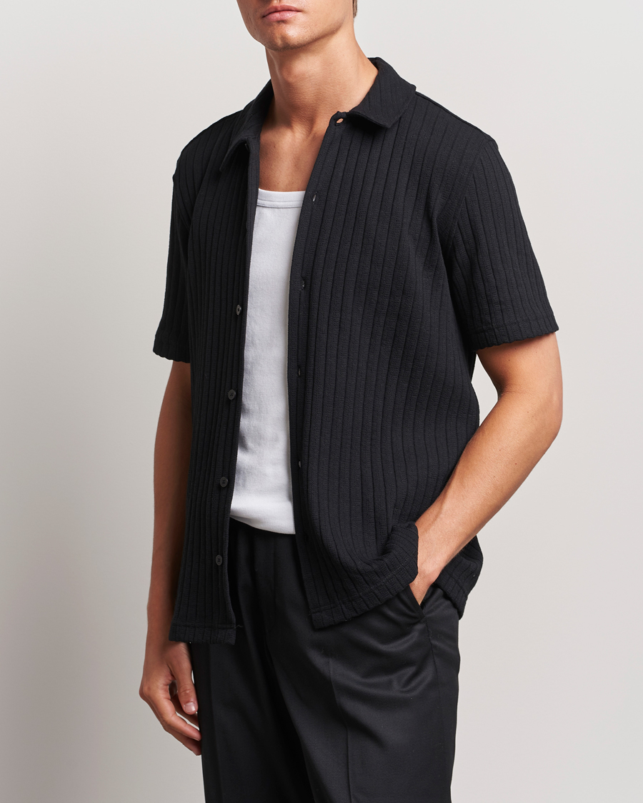 Men | Shirts | Samsøe Samsøe | Sakvistbro Structured Short Sleeve Shirt Black