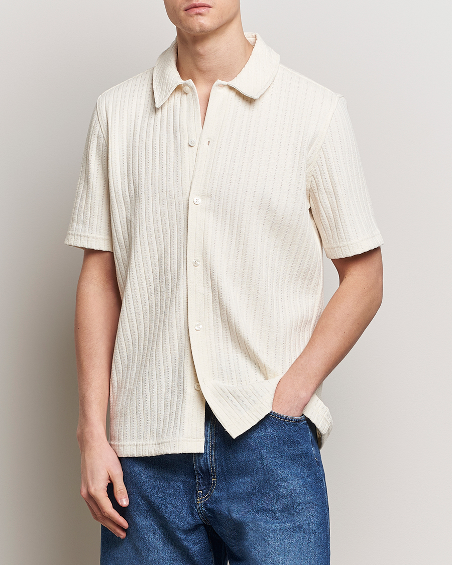 Men | Shirts | Samsøe Samsøe | Sakvistbro Structured Short Sleeve Shirt Clear Cream