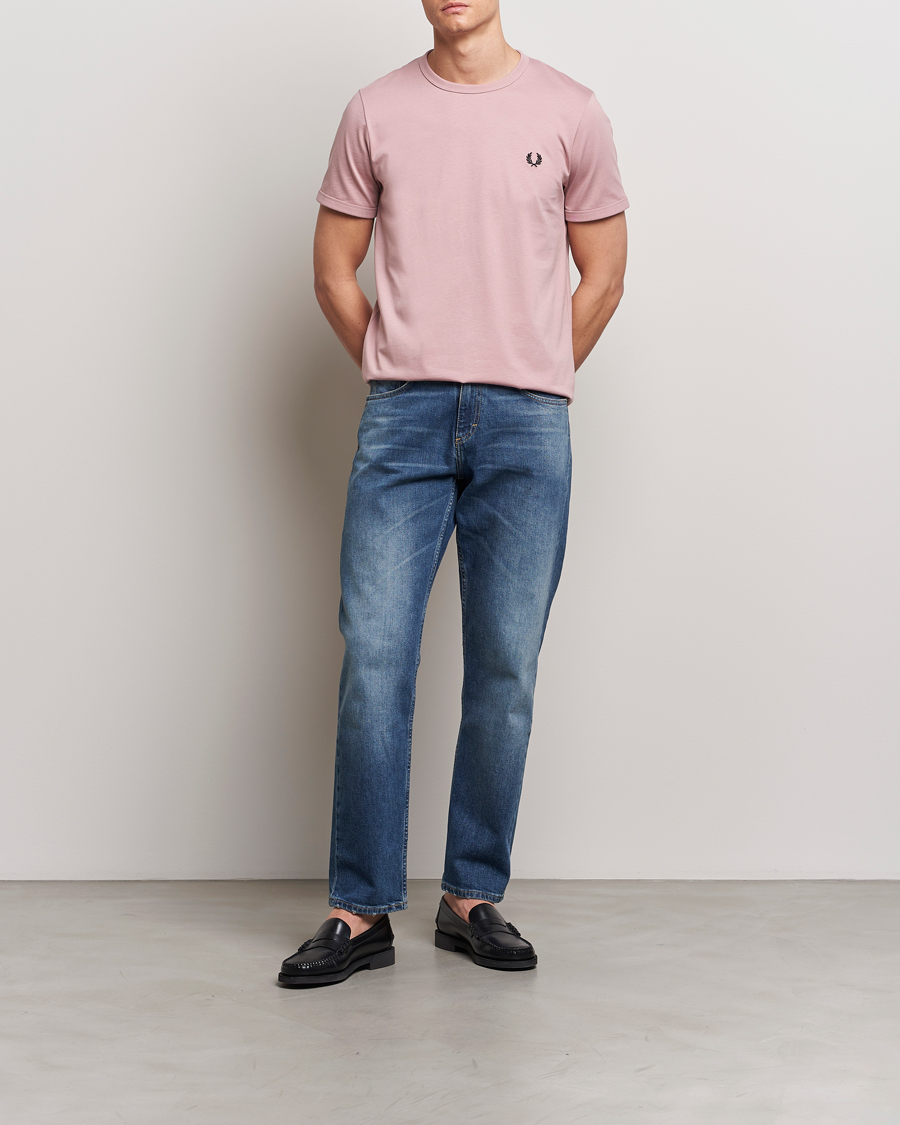 Men | T-Shirts | Fred Perry | Ringer T-Shirt Dusty Rose Pink