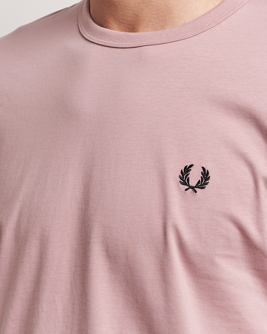 Men | T-Shirts | Fred Perry | Ringer T-Shirt Dusty Rose Pink