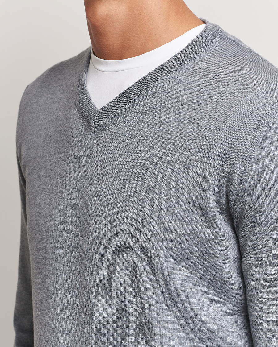 Men | Sweaters & Knitwear | Canali | Merino Wool V-Neck Light Grey