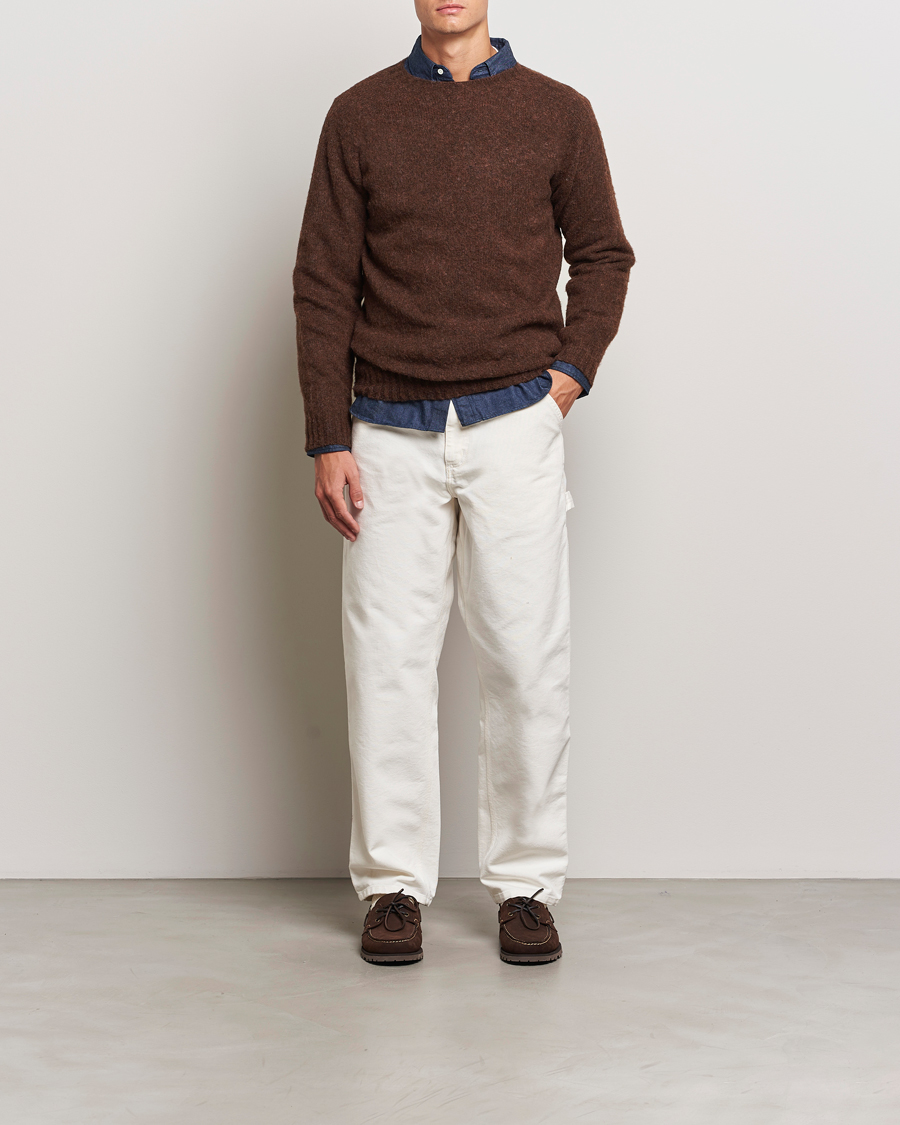Men | Sweaters & Knitwear | Harley Of Scotland | Brushed Supersoft Lambswool Crewneck Coffee