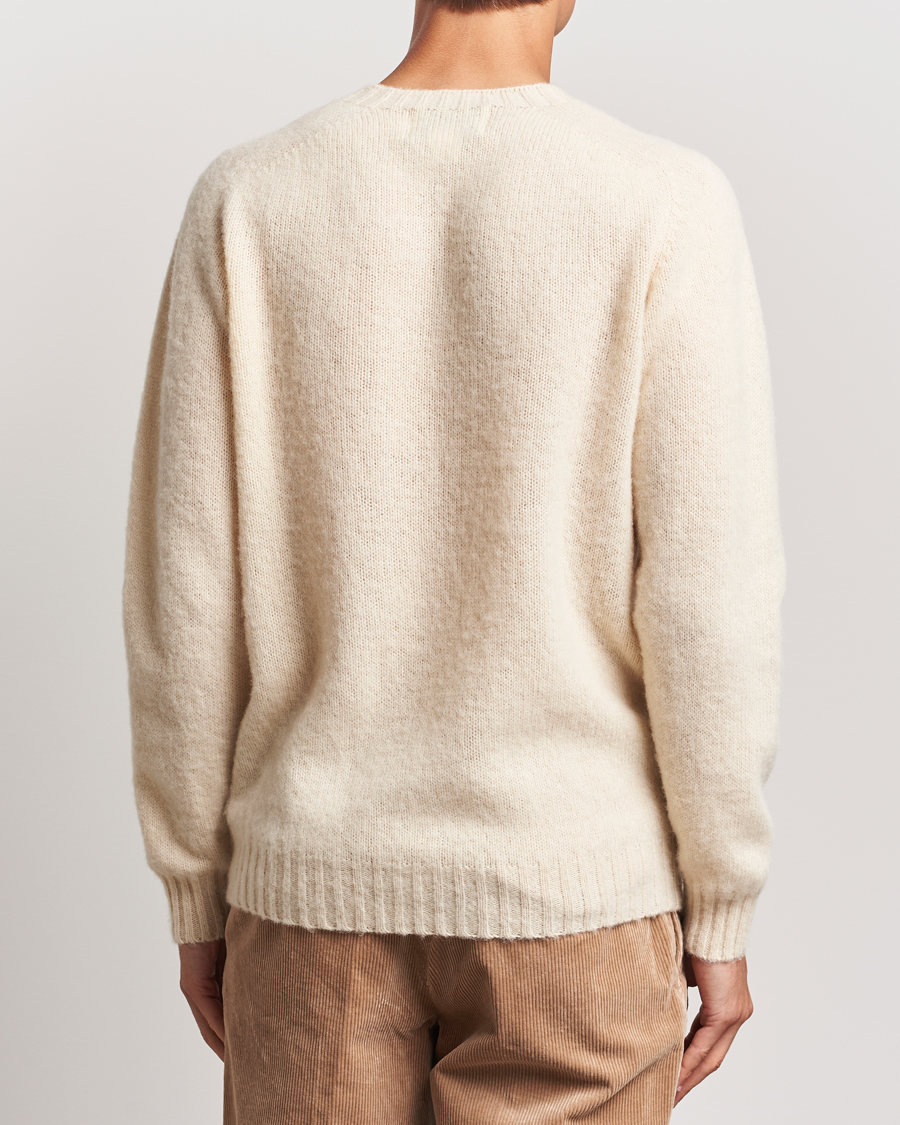 Men | Sweaters & Knitwear | Harley Of Scotland | Brushed Supersoft Lambswool Crewneck Cream