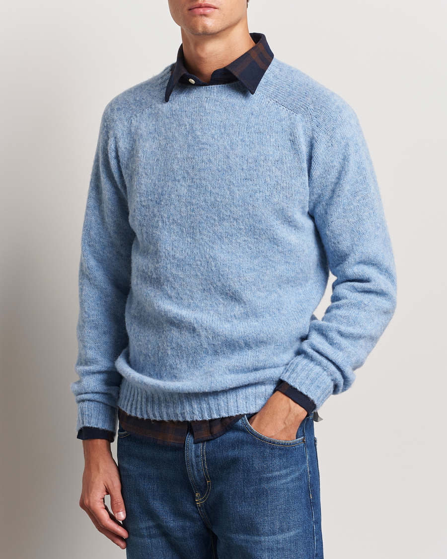 Men | Sweaters & Knitwear | Harley Of Scotland | Brushed Supersoft Lambswool Crewneck Ice Sea