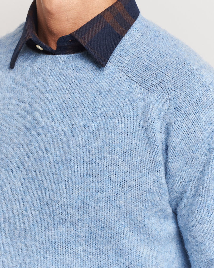 Men | Sweaters & Knitwear | Harley Of Scotland | Brushed Supersoft Lambswool Crewneck Ice Sea