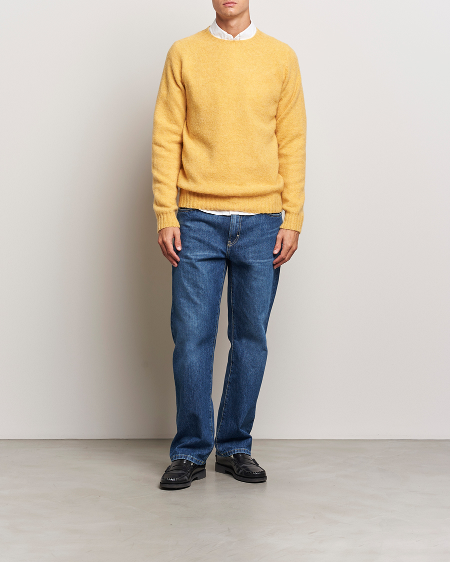 Men | Sweaters & Knitwear | Harley Of Scotland | Brushed Supersoft Lambswool Crewneck Marzipan