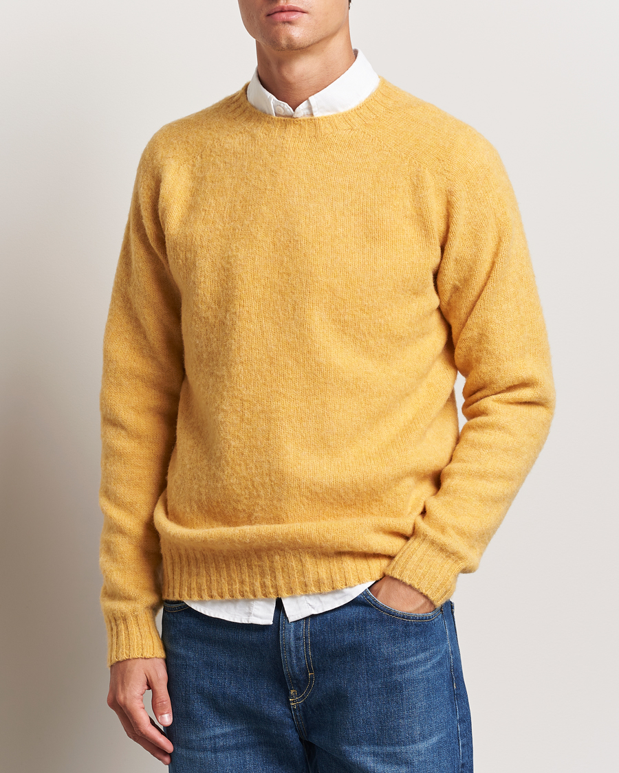 Men | Sweaters & Knitwear | Harley Of Scotland | Brushed Supersoft Lambswool Crewneck Marzipan