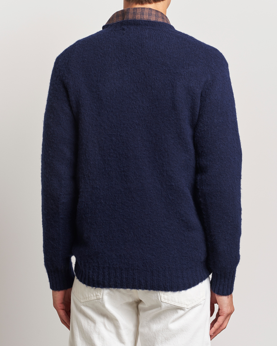 Men | Sweaters & Knitwear | Harley Of Scotland | Brushed Supersoft Lambswool Crewneck Navy